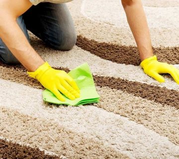 پاک کردن لکه چایی از روی فرش با یک ترفند ساده - الو قالیشویی